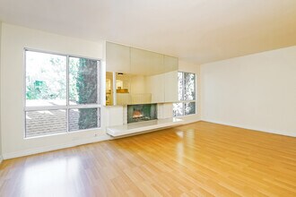 4807 Woodley Ave in Los Angeles, CA - Building Photo - Building Photo