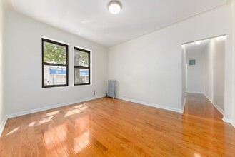 102-43 Corona Avenue in Flushing, NY - Building Photo - Interior Photo