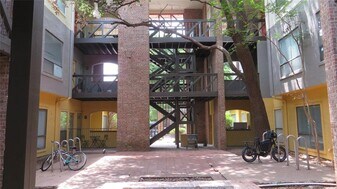 806 W 24th St in Austin, TX - Building Photo