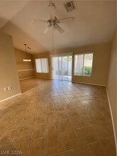 9033 Gemstone Dr in Las Vegas, NV - Building Photo - Building Photo