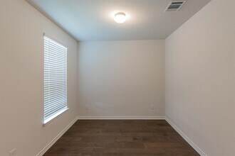 5302 Mulberry Grove Ln in Austin, TX - Building Photo - Building Photo