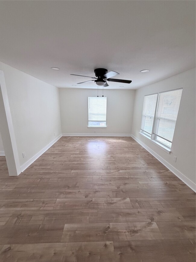 property at 1526 E 32nd 1/2 St