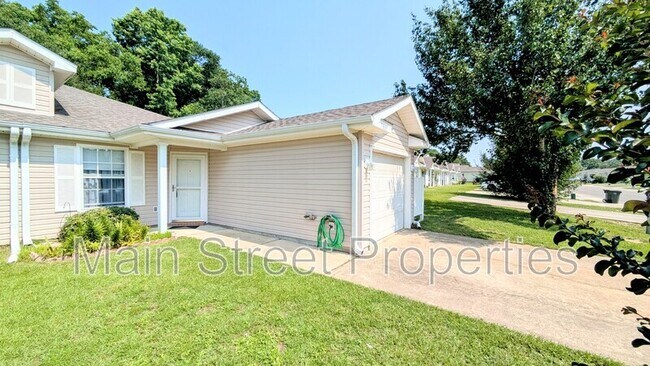 7889 Stonebrook Dr in Pensacola, FL - Building Photo - Building Photo