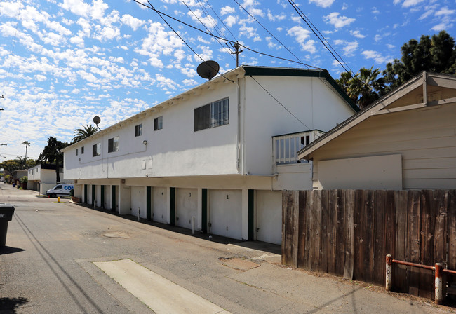 806 Surfrider Way in Oceanside, CA - Building Photo - Building Photo