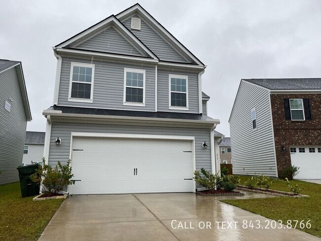 219 Lazy River Ln in Moncks Corner, SC - Building Photo - Building Photo
