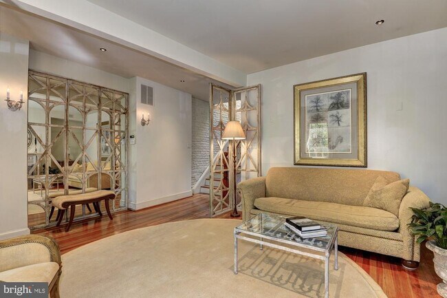 3249 O St NW in Washington, DC - Building Photo - Building Photo