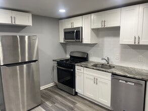 Anika Homes 3 Bedroom in Philadelphia, PA - Foto de edificio - Building Photo