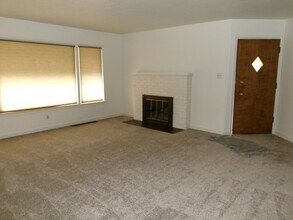 1250 Hardesty Dr in Reno, NV - Building Photo - Building Photo