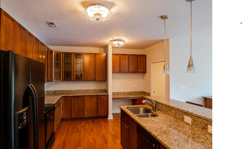 630 Calvert St in Charlotte, NC - Building Photo