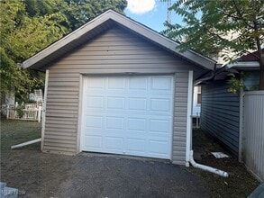 204 Broad Ave NW in Canton, OH - Building Photo - Building Photo