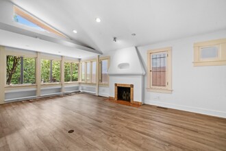 525 Grand Blvd in Los Angeles, CA - Building Photo - Building Photo