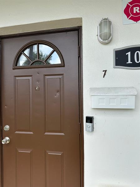 101 SE 9th St in Hallandale Beach, FL - Building Photo