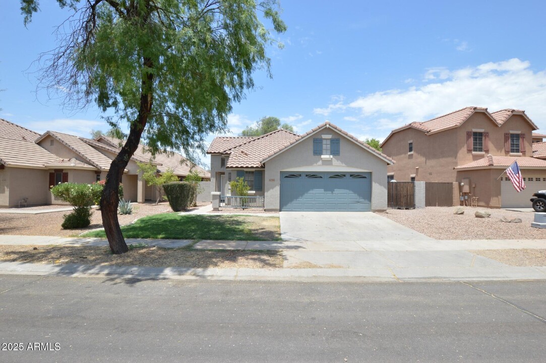 4094 E Rustler Way in Gilbert, AZ - Building Photo