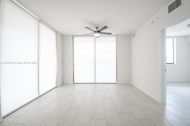 3645 NW 36th St in Miami, FL - Building Photo - Building Photo