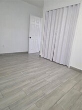 359 W 12th St in Hialeah, FL - Building Photo - Building Photo
