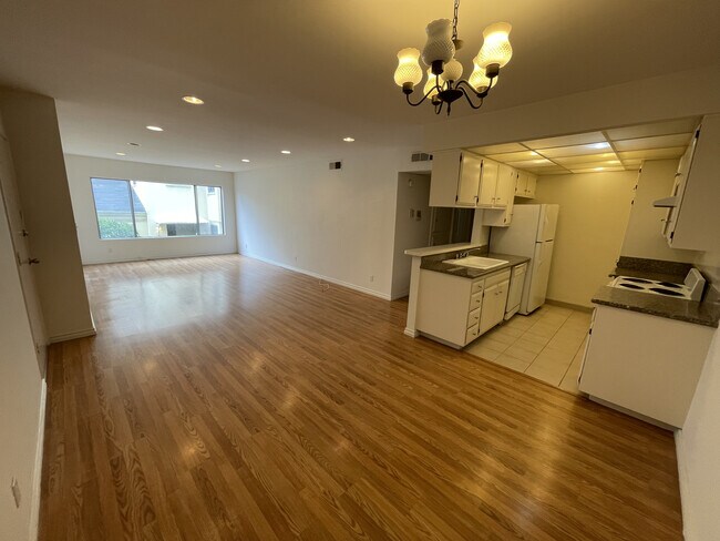 815 S Shenandoah St in Los Angeles, CA - Building Photo - Building Photo