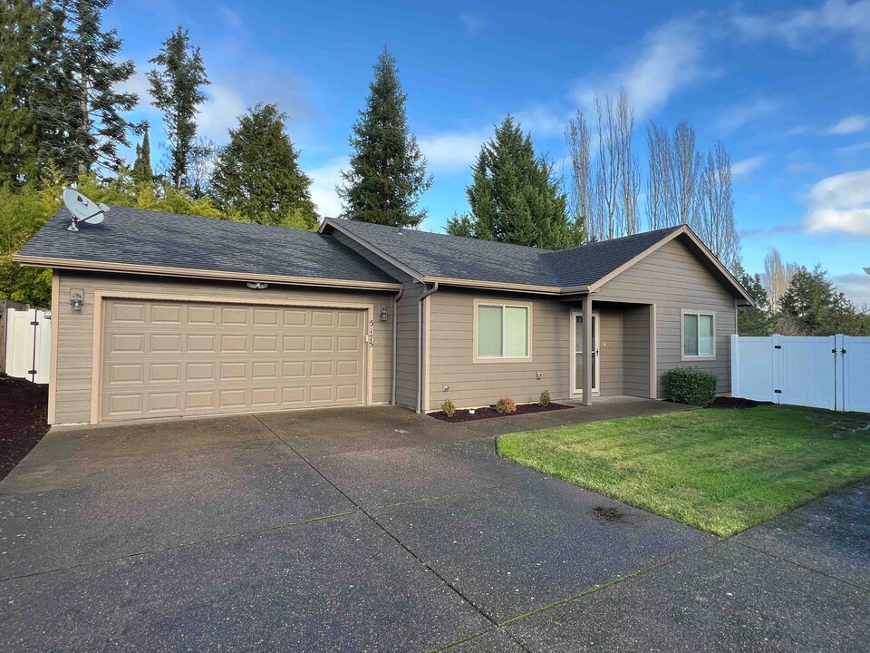 5175 Lone Tree Ct NE in Salem, OR - Building Photo