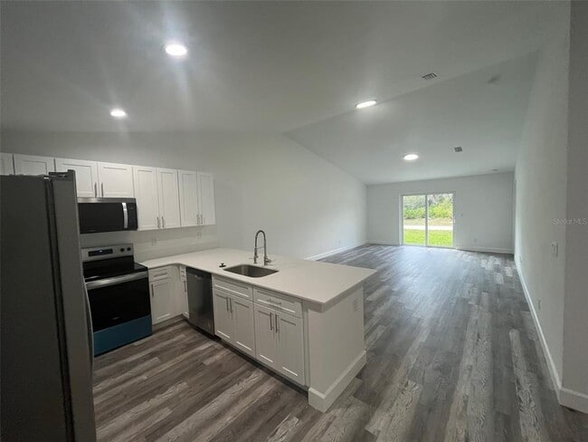 10037 Amicola St in Port Charlotte, FL - Building Photo - Building Photo