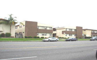 10911 Pioneer Blvd Apartments