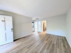 34 N Circle Dr in Chapel Hill, NC - Building Photo - Building Photo