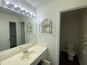 1028 E Craighead Forest Rd in Jonesboro, AR - Building Photo - Building Photo