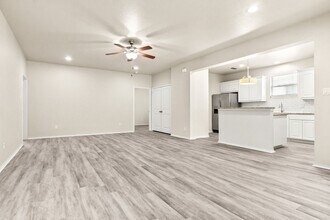 2717 McCart Ave in Fort Worth, TX - Building Photo - Building Photo