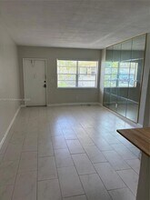 1301 N 12th Ct, Unit 5A in Hollywood, FL - Building Photo - Building Photo