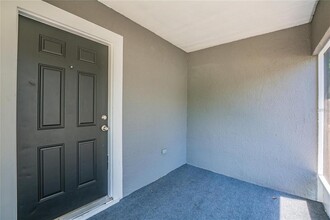 2011 Oceanview Pl in Tampa, FL - Building Photo - Building Photo