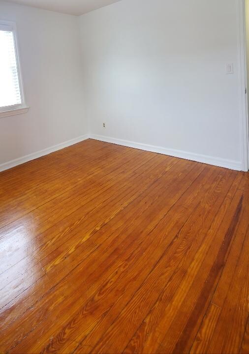 70 Hobart Pl-Unit -2nd floor in Totowa, NJ - Building Photo - Building Photo