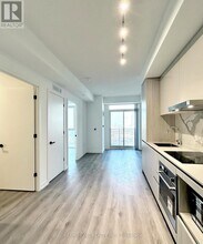 195 Commerce St in Vaughan, ON - Building Photo - Building Photo