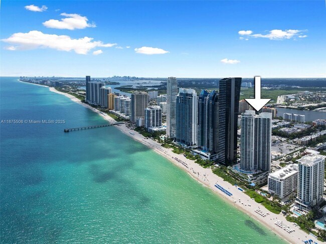 17201 Collins Ave in North Miami Beach, FL - Foto de edificio - Building Photo
