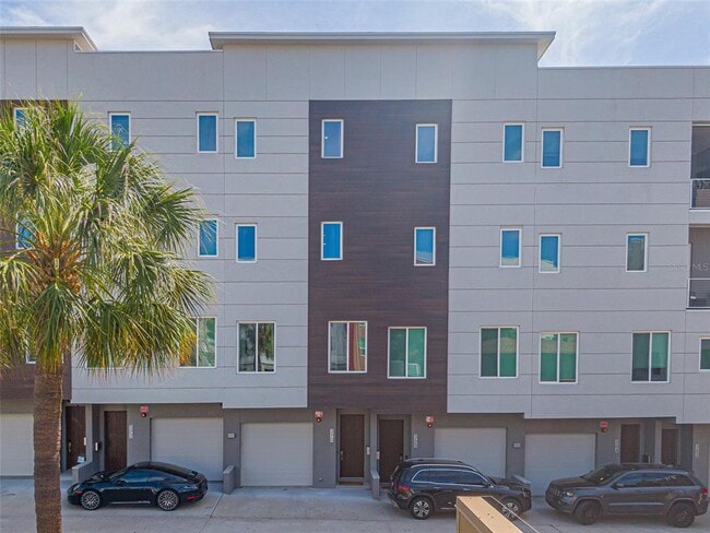 370 6th St S in St. Petersburg, FL - Building Photo - Building Photo