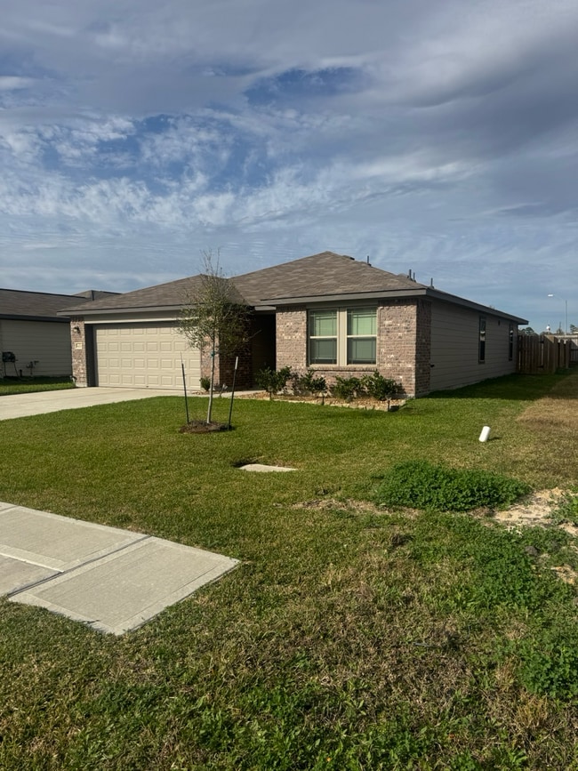 820 Clear Vly Ln in Dayton, TX - Building Photo - Building Photo