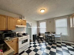 32 Gordon St, Unit 3 in Boston, MA - Building Photo - Building Photo