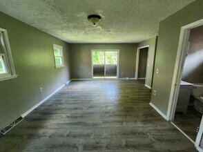 8 Elsdon St in Rochester, NY - Building Photo - Building Photo