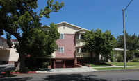 1015 Spazier Ave in Burbank, CA - Foto de edificio - Building Photo