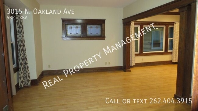 3015 N Oakland Ave in Milwaukee, WI - Building Photo - Building Photo