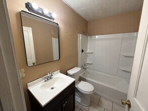 2308 12th St in Lake Charles, LA - Building Photo - Building Photo