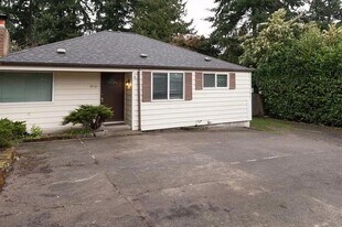 1816 N 145th St in Shoreline, WA - Building Photo