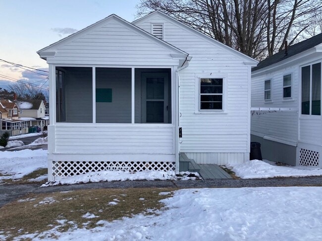 property at 31 W Old Orchard Ave
