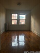 157 Summer St, Unit 15R in Somerville, MA - Building Photo