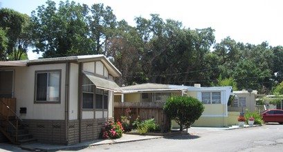 Meadowbrook Mobile Estates in Sonoma, CA - Foto de edificio - Other