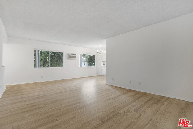 2803 Arizona Ave-Unit -11 in Santa Monica, CA - Building Photo - Building Photo