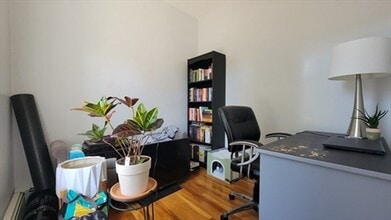 46 Brookley Rd, Unit 2 in Boston, MA - Building Photo - Building Photo