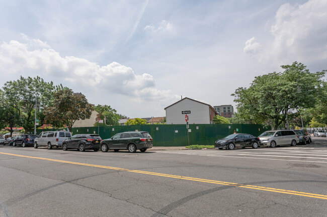 2180 Arthur Ave in Bronx, NY - Building Photo - Building Photo