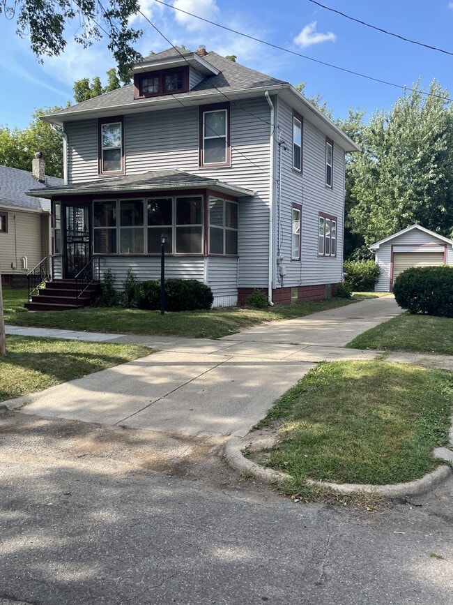 152 W Euclid Ave in Jackson, MI - Building Photo - Building Photo