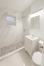 3504 Lantana St in Ft. Myers, FL - Foto de edificio - Building Photo