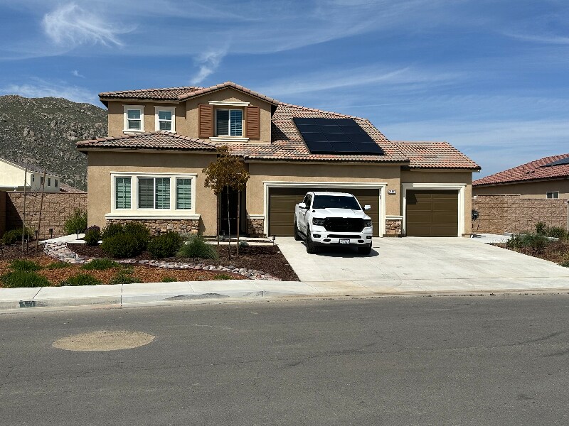 28483 Cosmos Dr in Winchester, CA - Building Photo