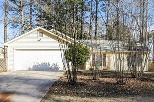 303 Morgans Turn in Peachtree City, GA - Building Photo