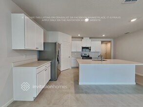 999 Eldron Blvd SE in Palm Bay, FL - Building Photo - Building Photo